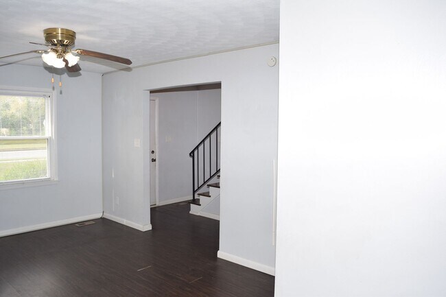 Building Photo - 215 Settlers Landing Road