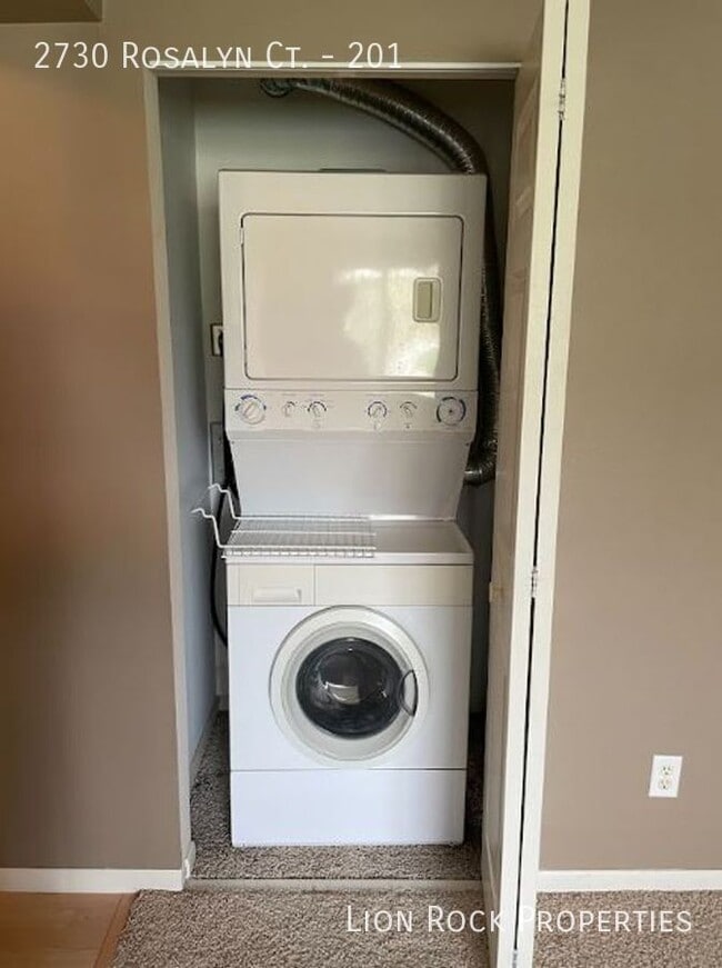 Building Photo - Cozy Two-Bedroom Condo in New Hope for $13...