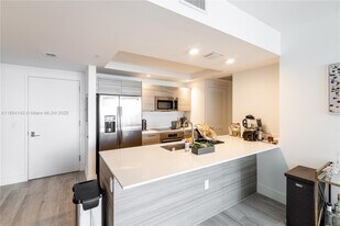 Building Photo - 121 NE 34th St