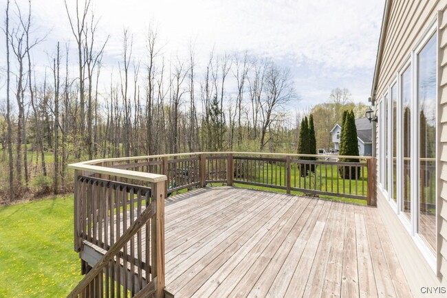 Building Photo - 3293 Greenleafe Dr