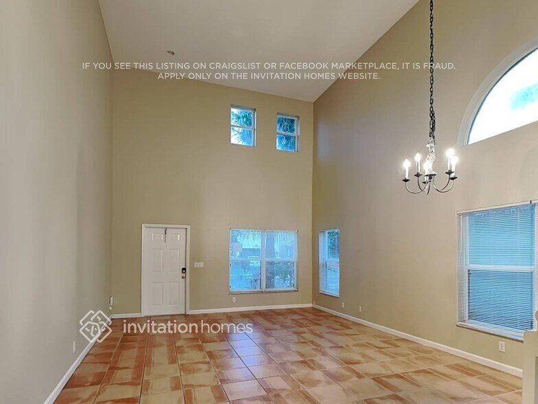 Building Photo - 1843 Magliano Dr
