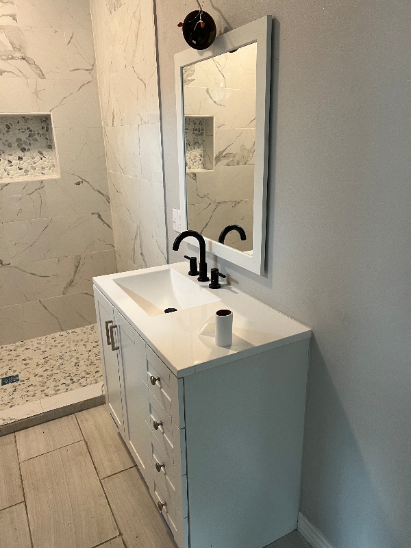 Building Photo - 1018 W Sears St