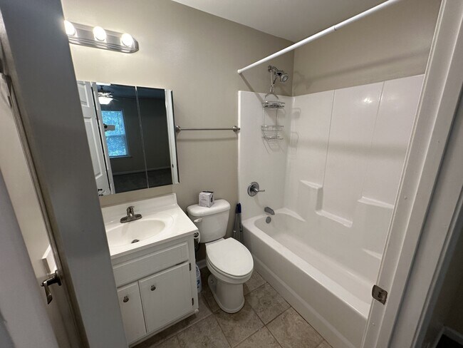 Building Photo - 688 Ruddy Creek Cir