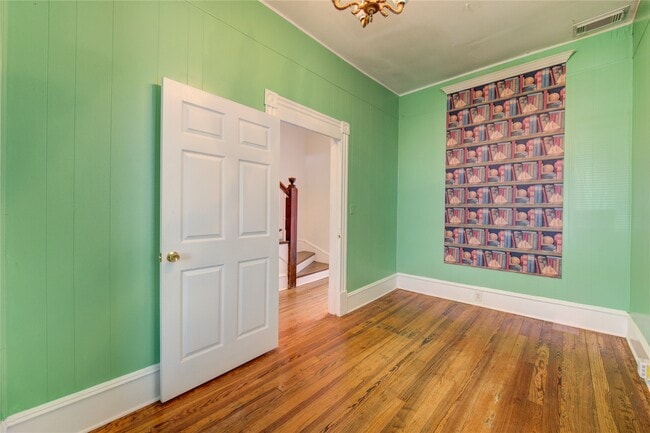 Building Photo - 1619 Ursuline St