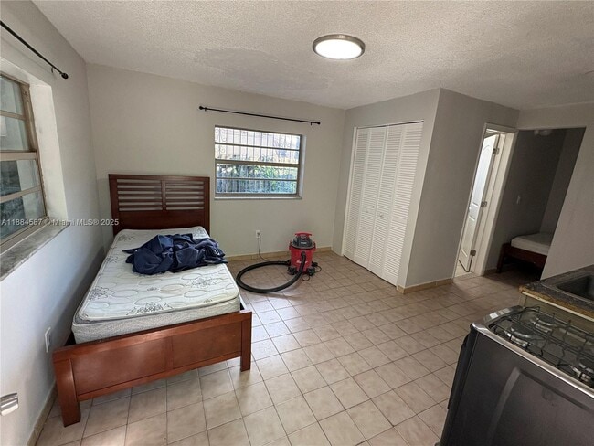 Building Photo - 2395 NW 4th St