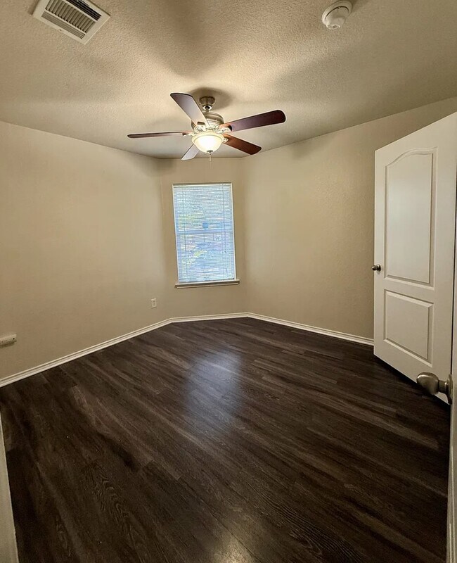 Building Photo - 3302 Etheredge Dr