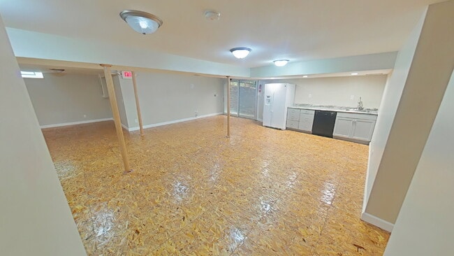 Building Photo - "Spacious 4-Bedroom Gem with 3 Full Baths ...