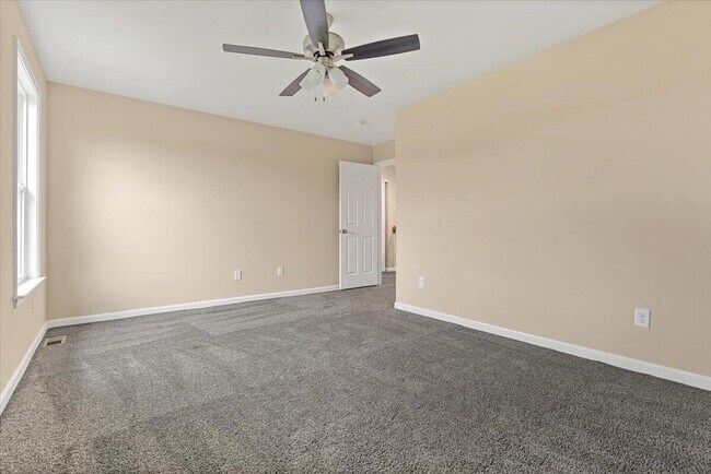 Building Photo - 1618 Ravine Trl