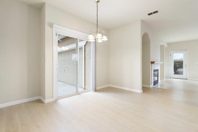 Building Photo - AVAILABLE NOW: HOME IN THE WESTERN EDGE OF...