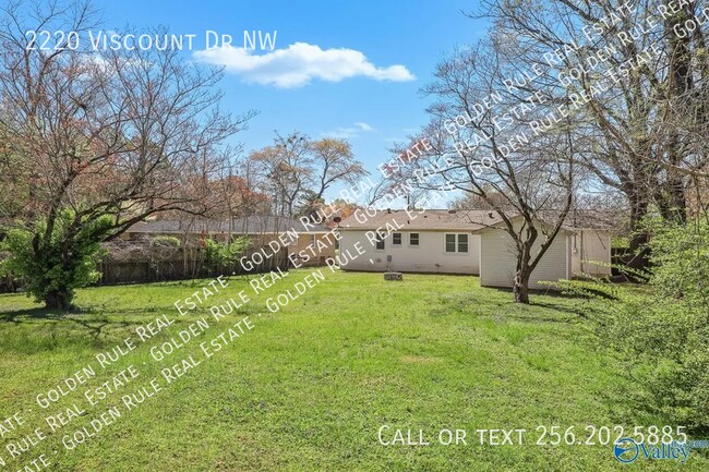 Building Photo - 2220 Viscount Dr NW