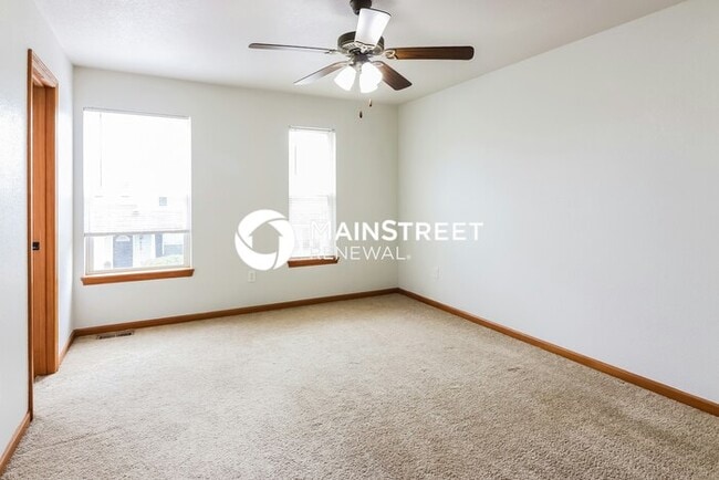 Building Photo - 3 Bedroom Pet-Friendly Home in GRAIN VALLE...