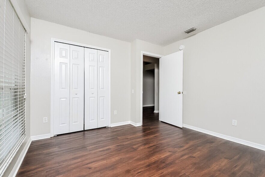 Building Photo - 10532 Walker Vista Dr