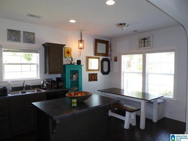 Building Photo - 2865 Montevallo Park Rd