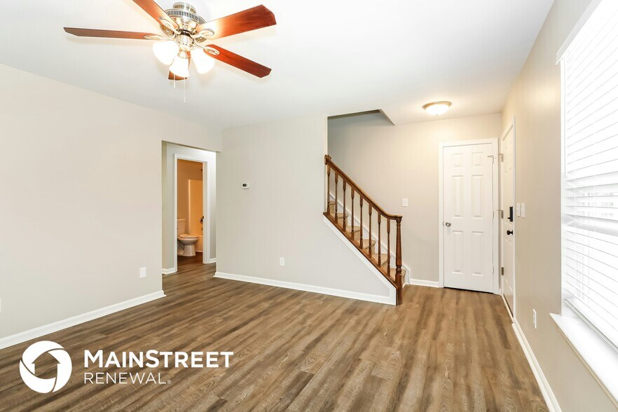 Building Photo - 3601 Kristofer Dr