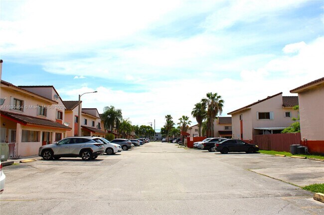 Building Photo - 2895 W 76th St