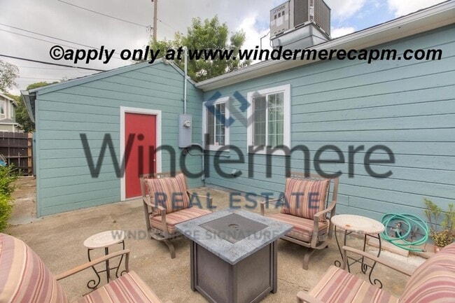 Building Photo - Charming Updated Home in Desirable Colonial Heights – Prime Location!