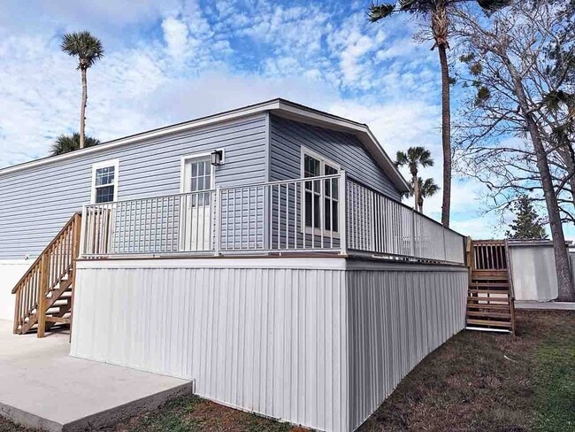 Building Photo - 8975 W Halls River Rd