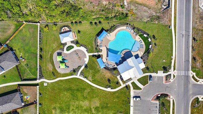 Building Photo - 445 Mustang Dr