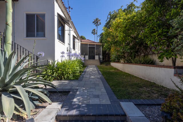 Building Photo - 1541 Rose Villa St
