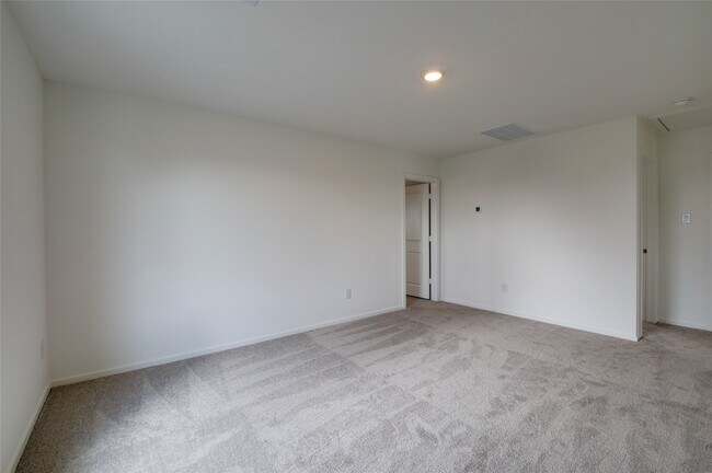 Building Photo - 10915 Tawny Rdg Dr