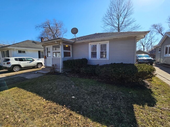 Building Photo - 3022 Hartzer St