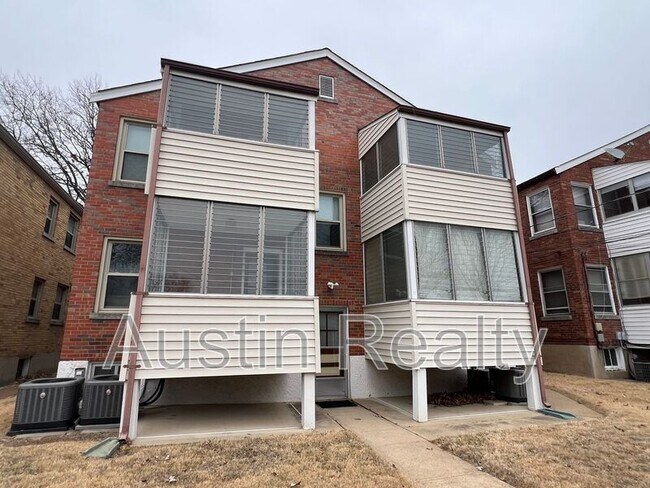 Building Photo - 6360 Sutherland Ave