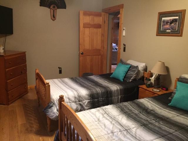 BR 3: 2 twin beds - 88 Wildwood Dr