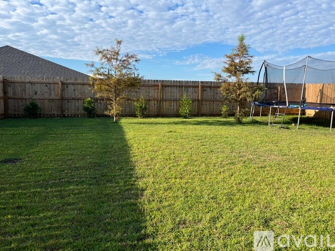 Building Photo - 5236 Peach Dr