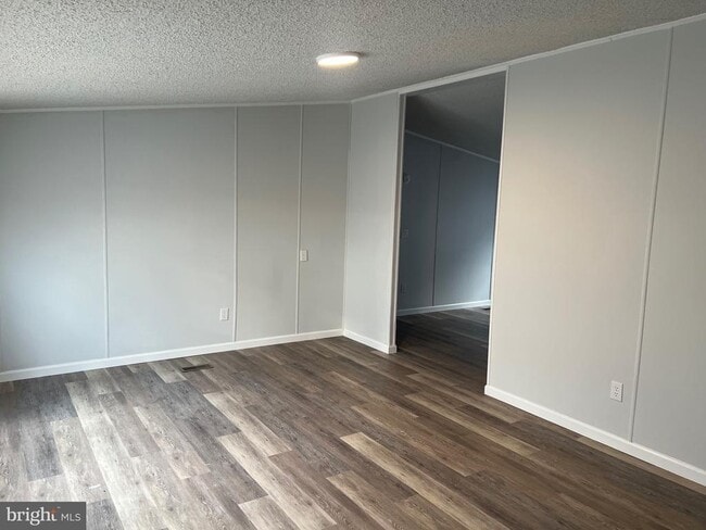 Building Photo - 107 Dugan Ct
