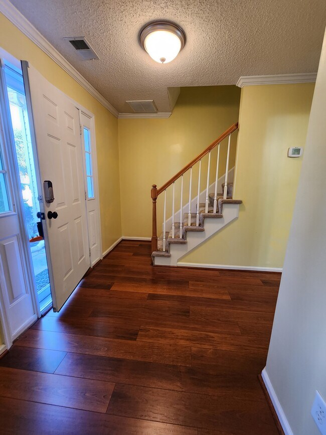 Building Photo - 276 Weatherford Way