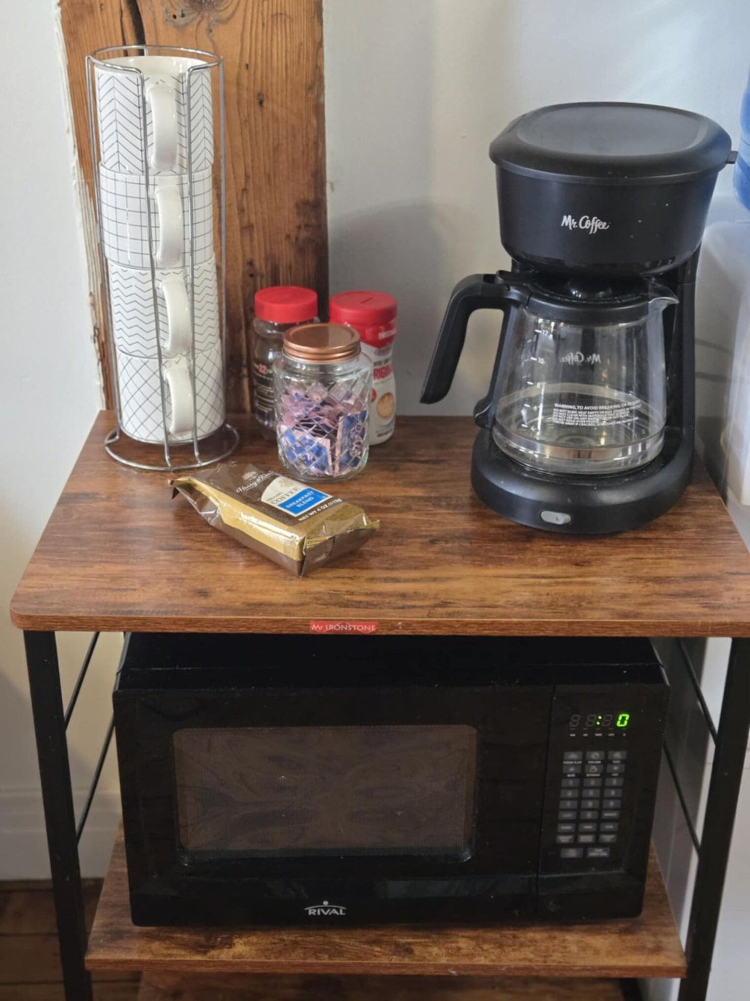 Building Photo - 226 Mt Elliott St