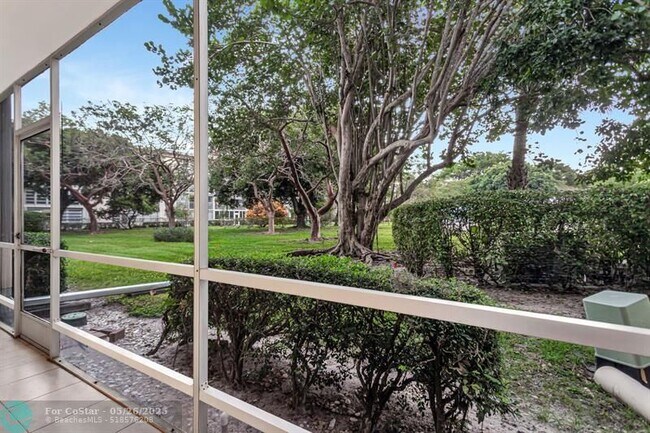 Building Photo - 2401 Antigua Cir