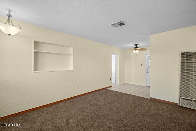 Building Photo - 4913 Sierra Madre Dr