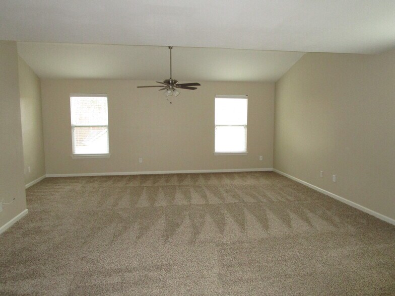 Building Photo - 4178 Ash Tree St