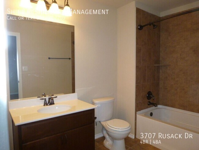 Building Photo - 3707 Rusack Dr