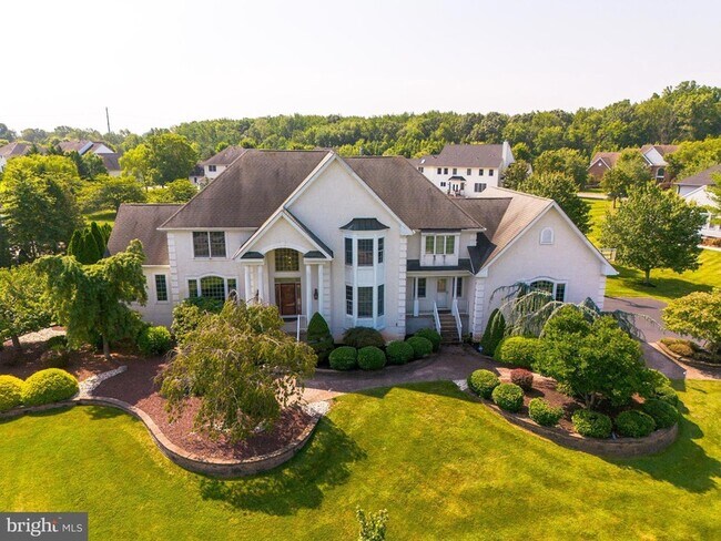 Building Photo - 19 Meadowlark Dr