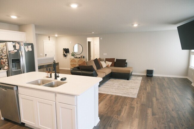 Building Photo - Springfield Ranch For Rent!