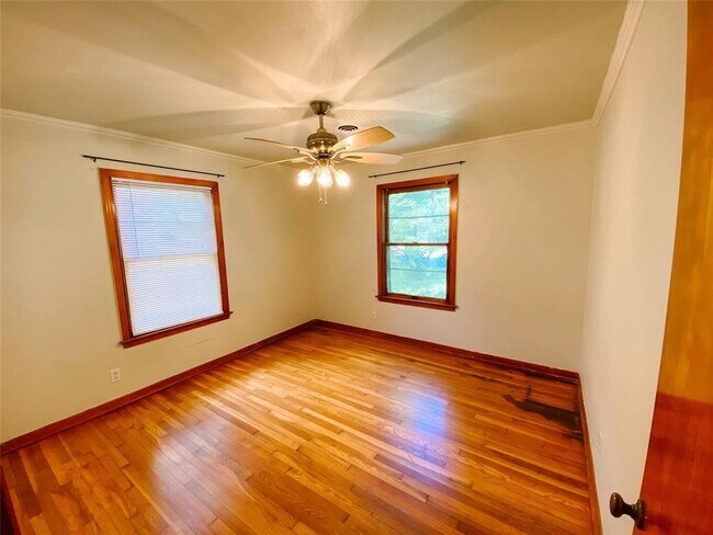Building Photo - 1808 Princeton Ave