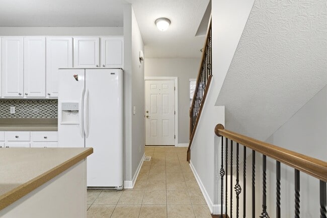 Building Photo - 986 Shaula Dr