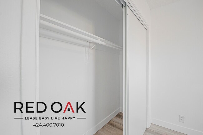 Building Photo - 230 N Grand Ave