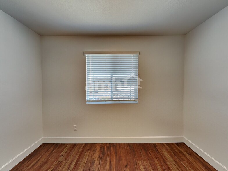 Building Photo - 8839 N 171st Dr