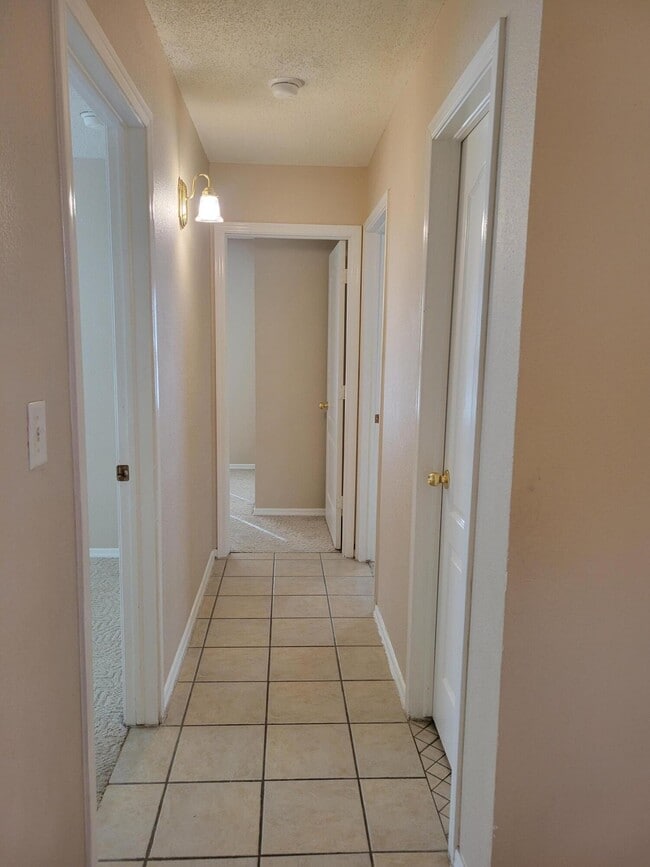 Building Photo - 3605 Tierra Zafiro Dr