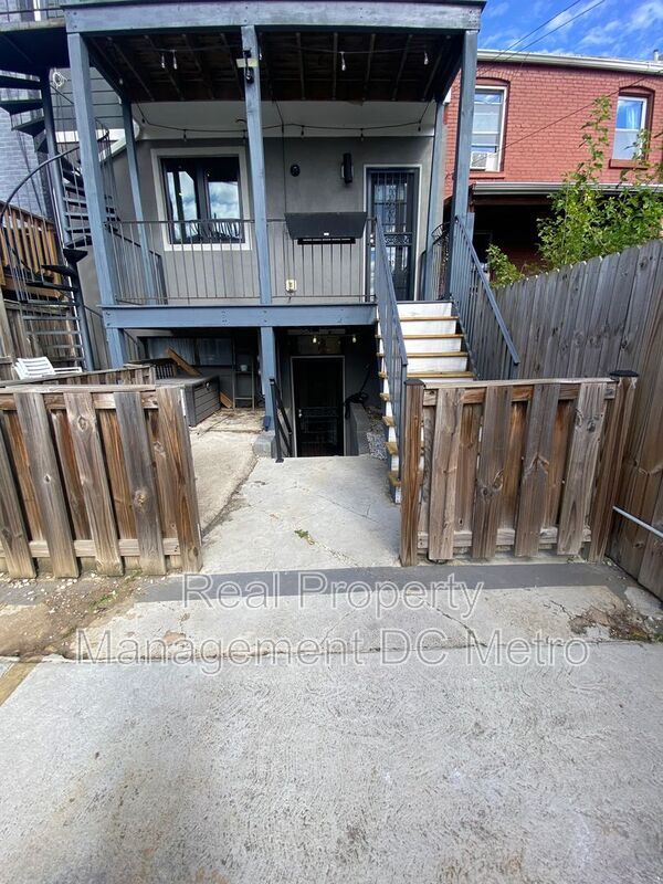 Building Photo - 715 Florida Ave NE