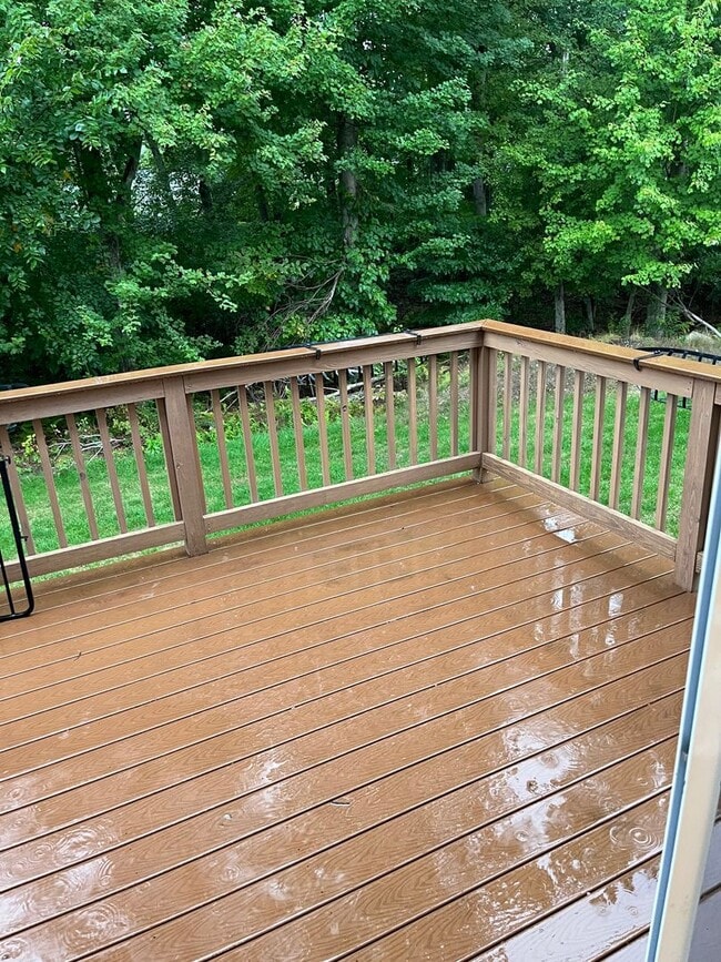 Building Photo - Large Executive 5 Br 3.5 Bath Home in Weymouth's Union Point Neighborhood