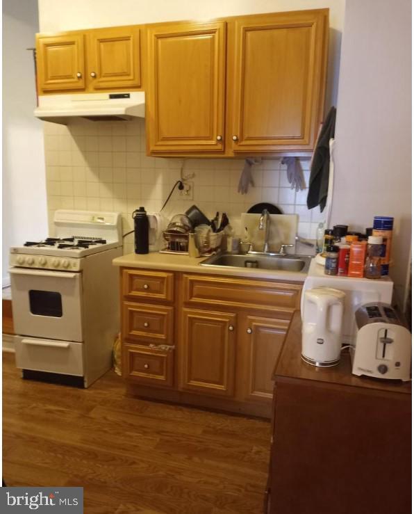 Building Photo - 3711 Lancaster Ave