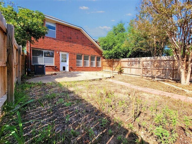 Building Photo - 3/BR, 2.5/BA Two-Level Home in Round Rock!