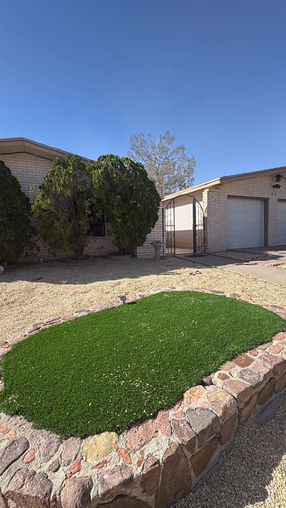 Building Photo - 141 Masquerade Ln