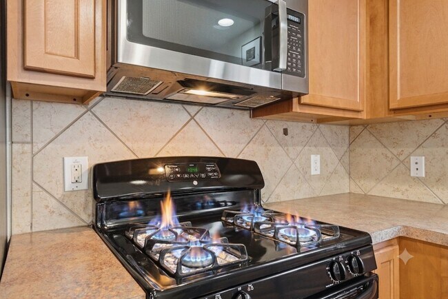 Building Photo - 2712 Woodspring Acres Dr