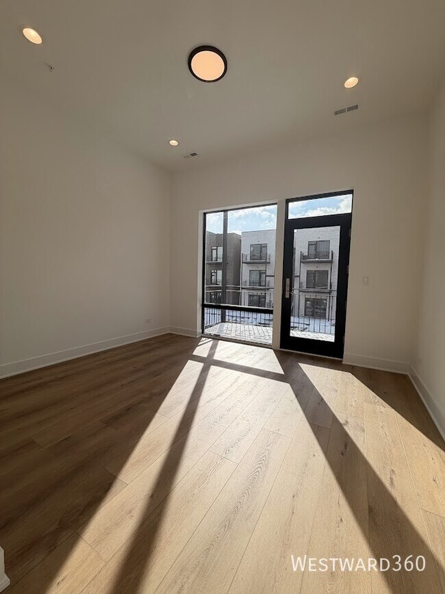 Building Photo - 1607 W 13th St