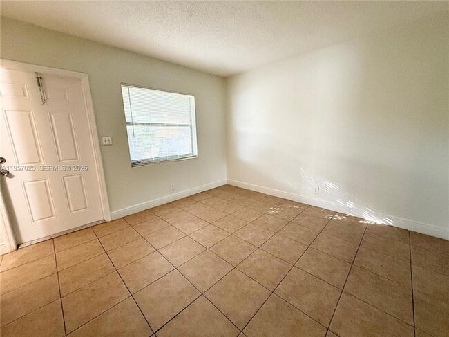 Building Photo - 1491 NW 20th St